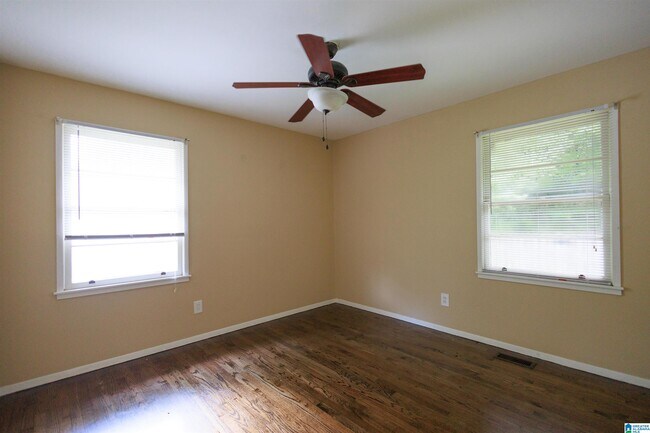 Building Photo - 4648 Clairmont Ave