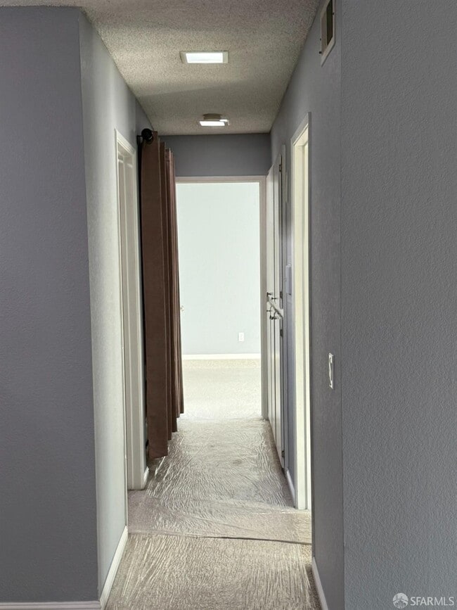 Building Photo - 3660 Knollwood Terrace