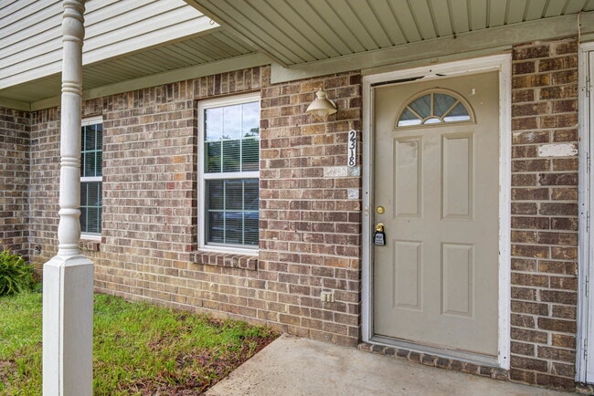 Building Photo - 2318 Applebee Way