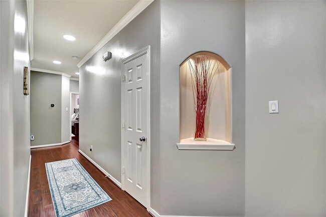 Building Photo - 1119 Sopris Dr