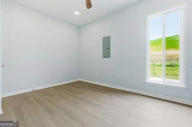 Building Photo - 850 Ormewood Ave SE