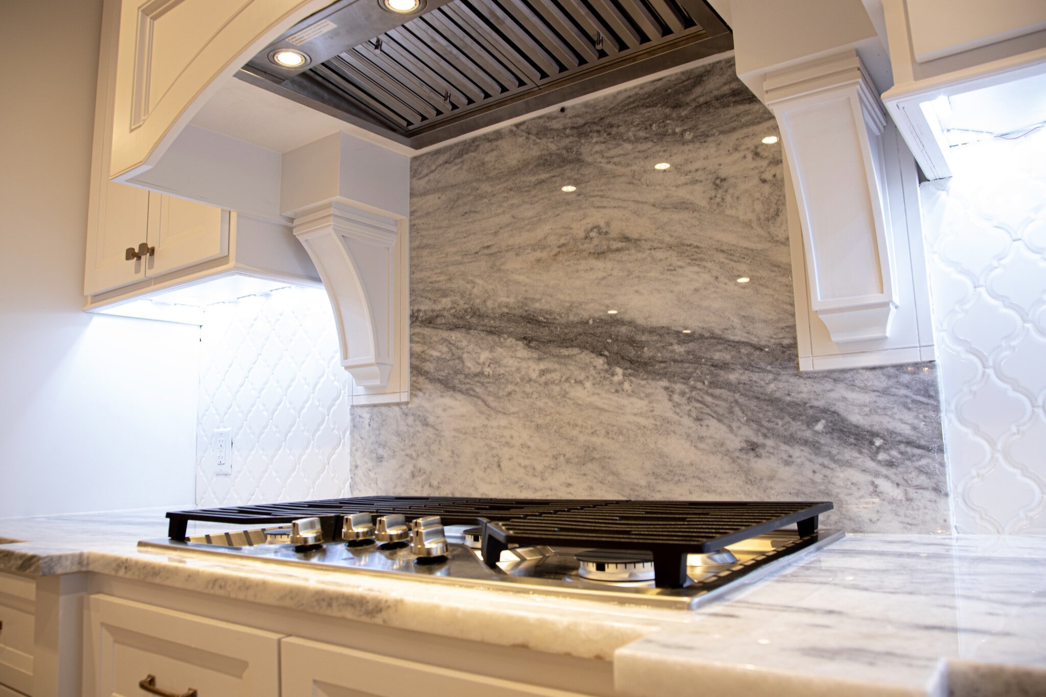 Gas cooktop - 3619 Braeswood S Blvd