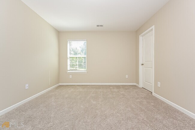 Building Photo - 197 Garrison Ln