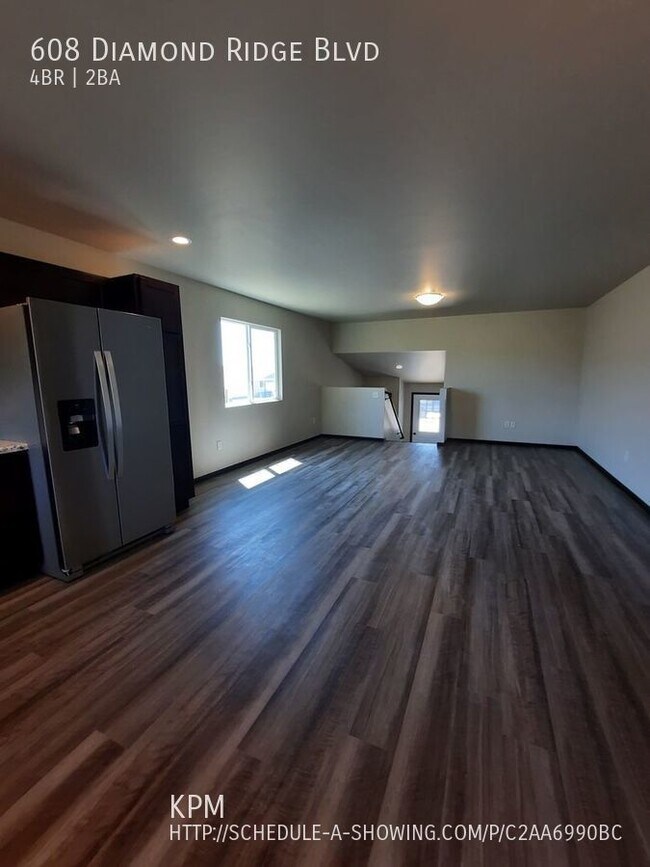4 BED 2 BATH DOUBLE GARAGE RAPID VALLEY 608 Diamond Ridge Blvd