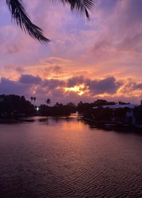 Building Photo - 801 NE 18th Ct