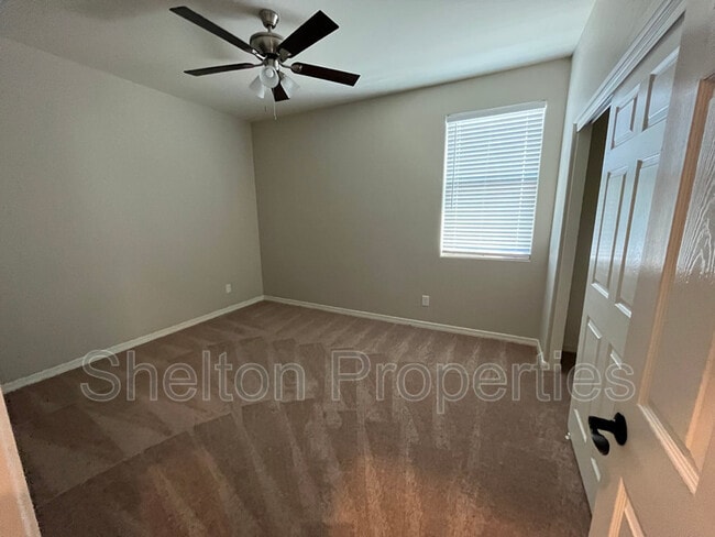 Building Photo - 10817 W San Juan Ave