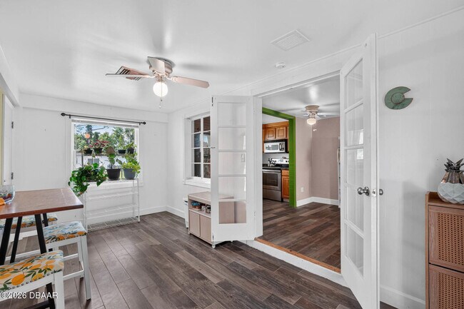 Building Photo - 277 Debary Dr