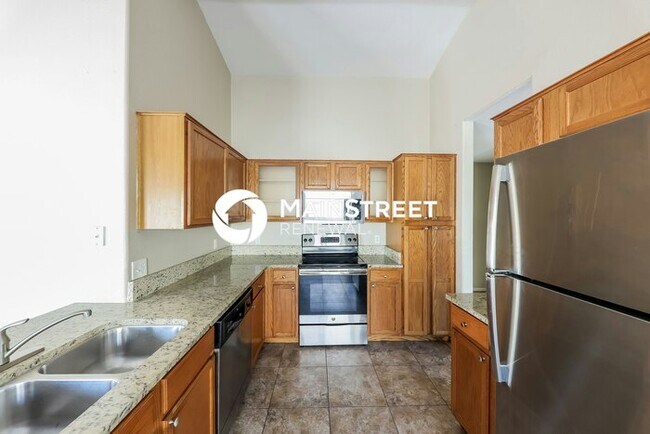 Building Photo - 3 Bedroom Pet-Friendly Home in Phoenix, AZ with Main Street Renewal