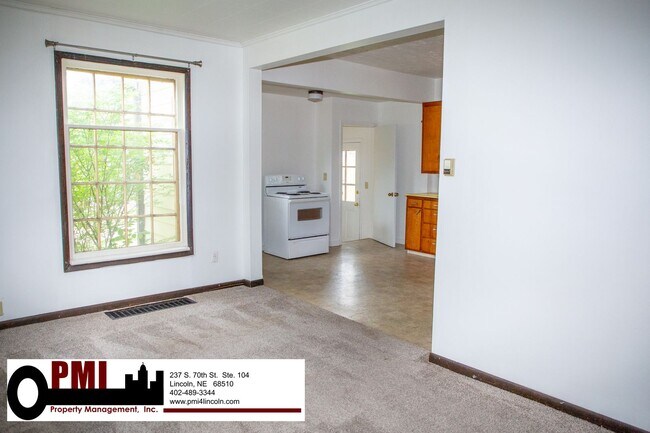 Building Photo - 5501 J St