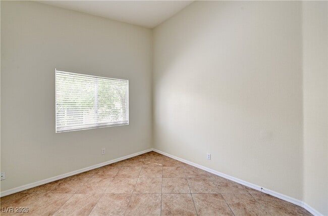 Building Photo - 9845 Lenox Crest Pl