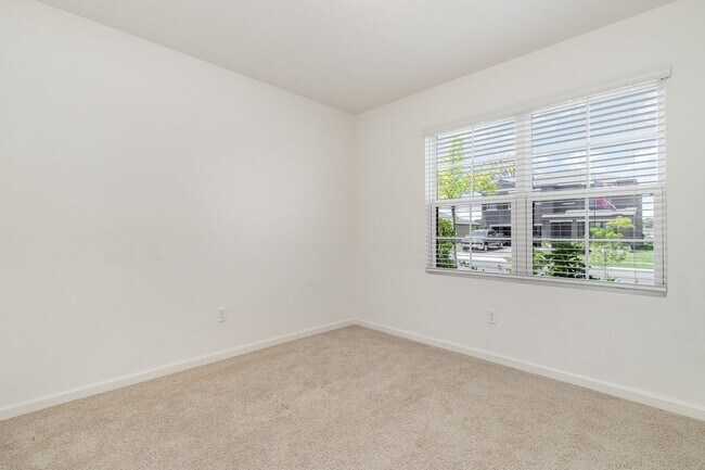 Building Photo - 6714 Topaz Dr