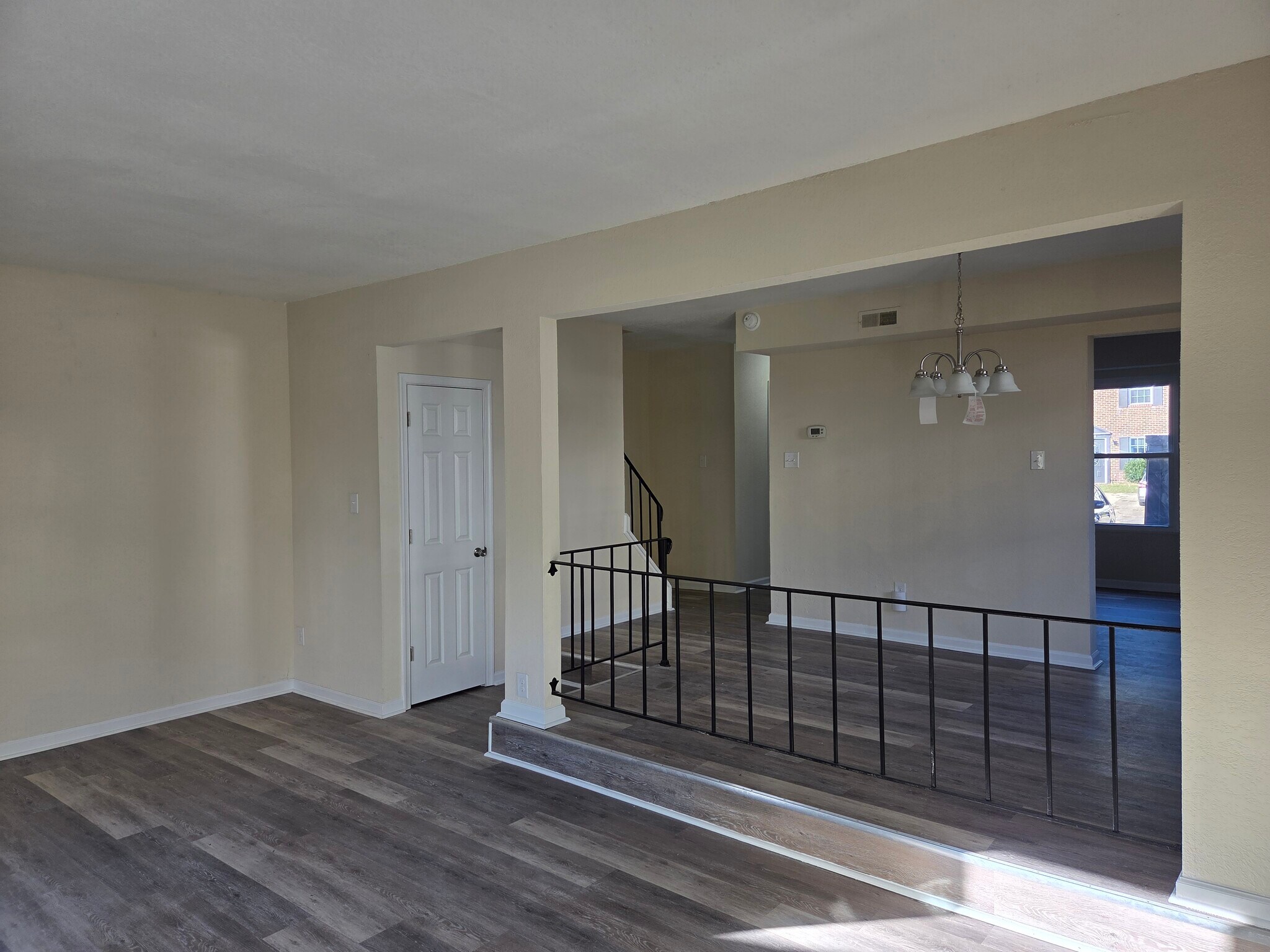 Building Photo - 1100 Clear Springs Rd