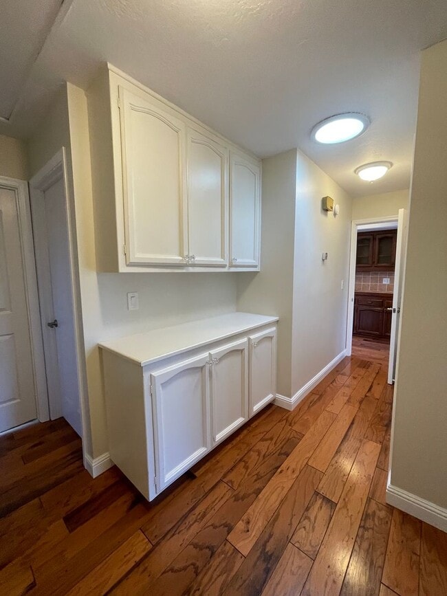 Building Photo - Beautiful Mesa Oaks Home