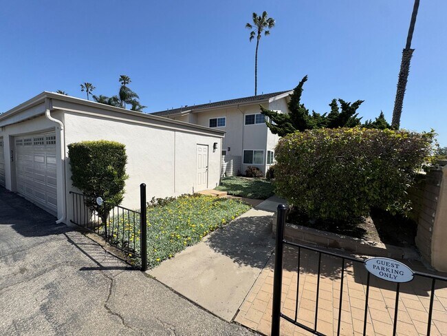 Building Photo - Spacious Ventura Keys Condo- Enjoy The Marina Life!