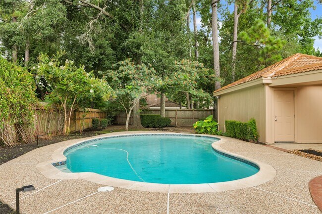 Building Photo - 3711 Fernview Dr