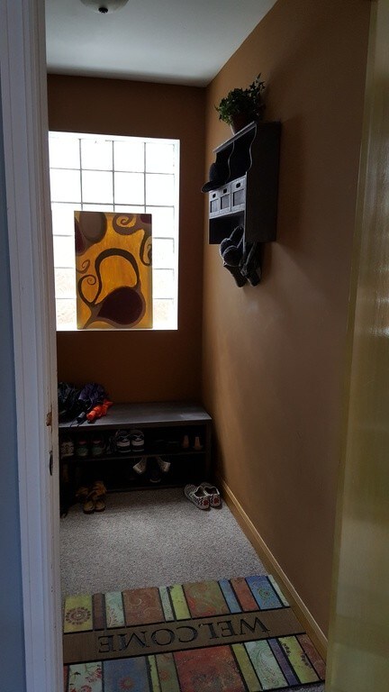 Front hallway - 6116 N Meade Ave