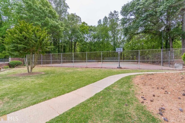 Building Photo - 3097 Colonial Way