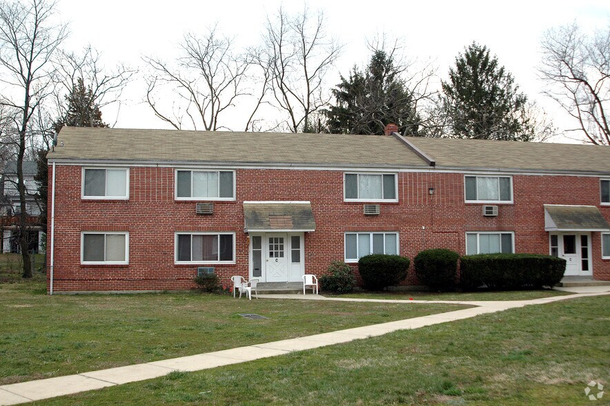 Ridley Mews Apartments 1628 Lincoln Ave Prospect Park PA 19076