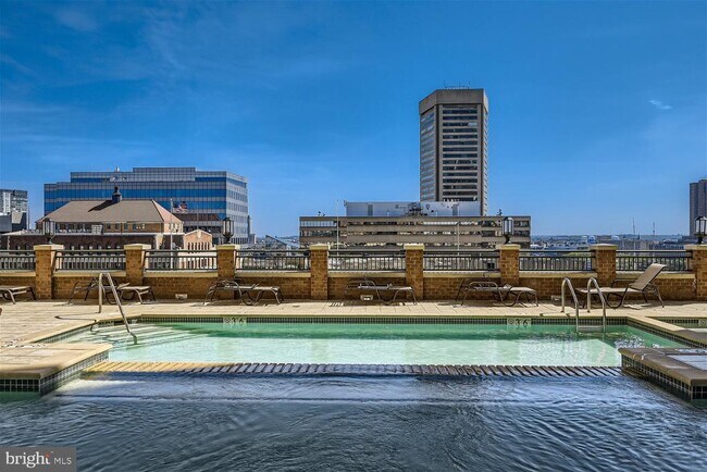 Building Photo - 414 Water St