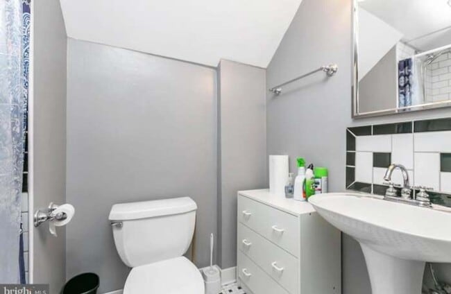 Building Photo - Charming 3BR House in Nottingham
