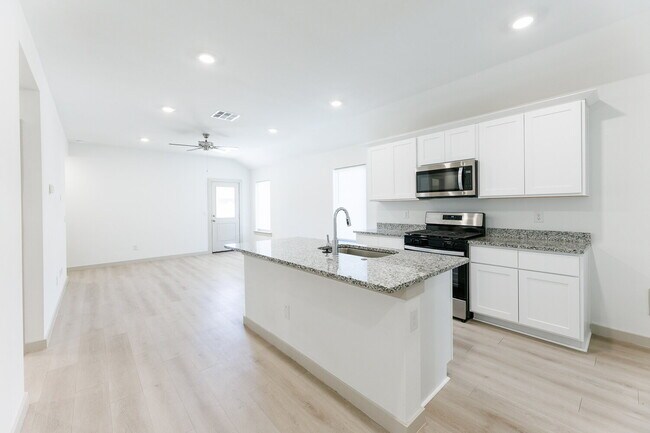 Building Photo - "Charming 3-Bedroom Home in Frenship ISD"