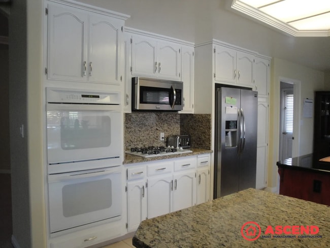 Building Photo - Spacious 4 Bed / 2 Bath Home in HOA Community with Gardening Included