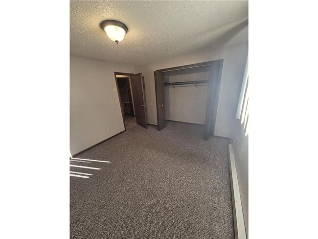 Building Photo - 1918 Greenwood St E