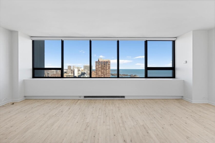 Building Photo - 2800 N Lake Shore Dr