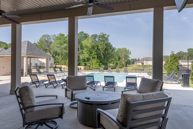 Building Photo - 815 Stonebrook Cir