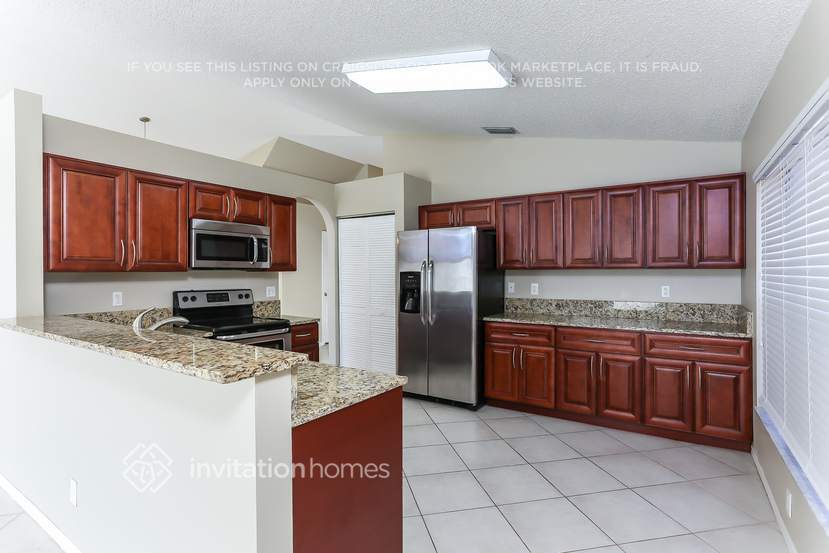 Building Photo - 7418 Michigan Isle Rd