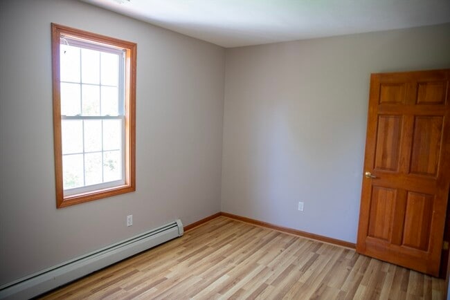 Building Photo - 159 Barre Paxton Rd