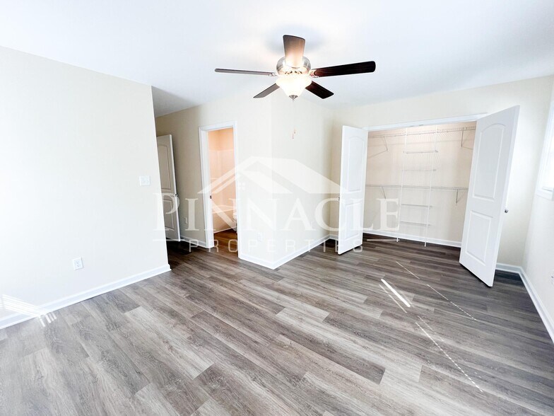 Building Photo - 213 Munford St