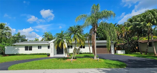 Building Photo - 15320 SW 84th Ave