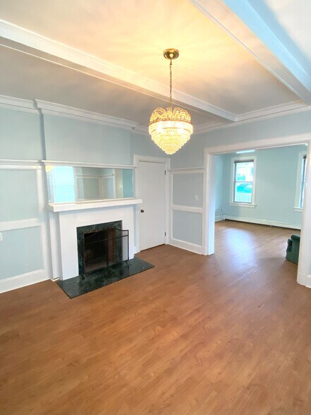 Building Photo - 82 Bergen Ave
