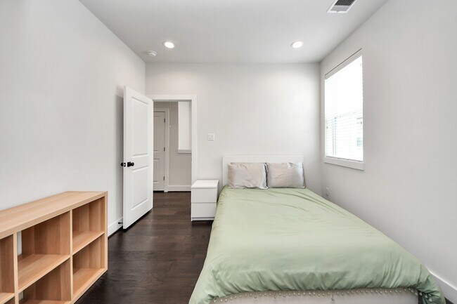 Building Photo - 5502 Wheatley St