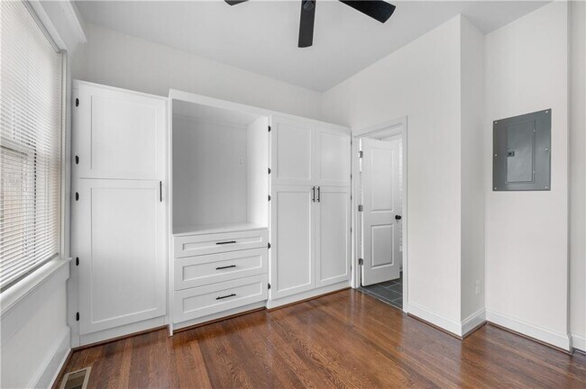 Building Photo - 360 Ponce De Leon Ave NE