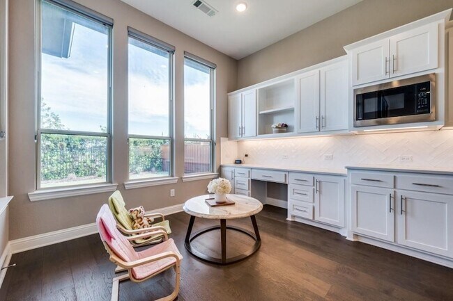 Building Photo - 3970 Sweet Clover Dr