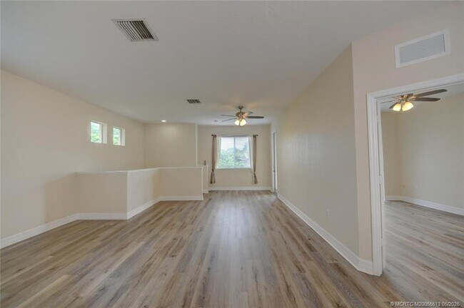 Building Photo - 44 SE Sedona Cir