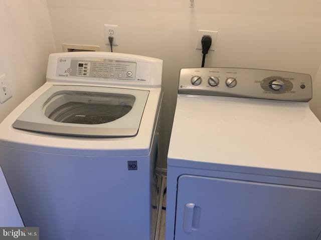 Building Photo - 4120 Vanderbilt Ct