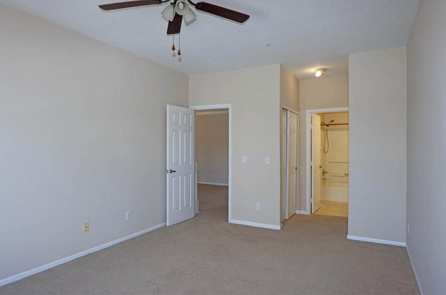 Building Photo - 6017 Craughwell Ln