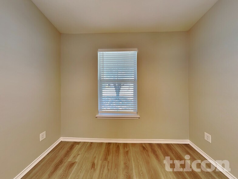 Building Photo - 116 Independence Tr