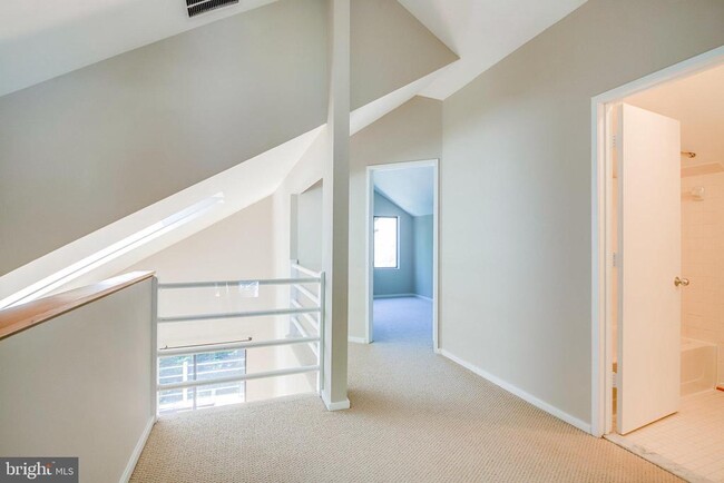Building Photo - 1656 Cedar Hollow Way