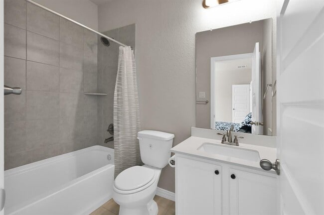 Building Photo - 17052 Easter Lily Dr