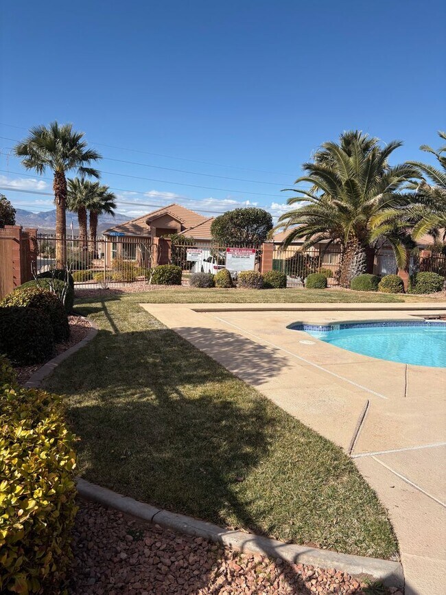 Building Photo - St. George Oasis