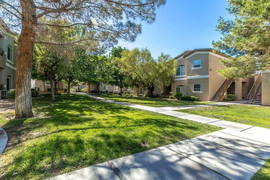 THE CLUBS AT RHODES RANCH APARTMENT HOMES 8975 W Warm Springs Rd Las