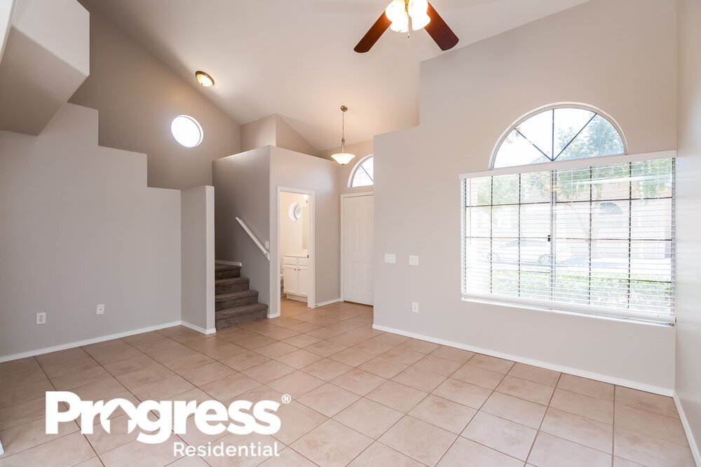 Building Photo - 1130 N Leoma Ln