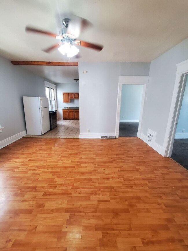Building Photo - 2215-2217 W Mineral St. (Duplex)(ACE PROPE...