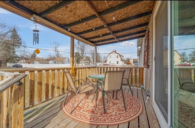 Building Photo - 1571 Charles St