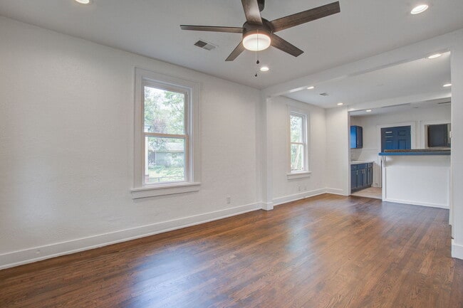 Building Photo - 2607 Madden Dr