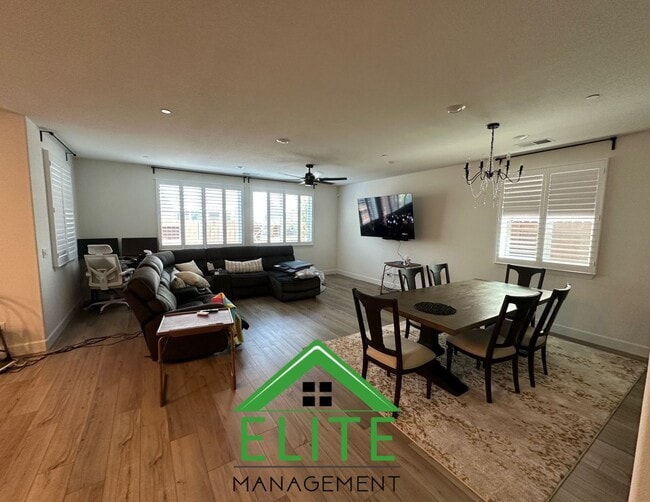 Building Photo - 6089 Waddington Wy